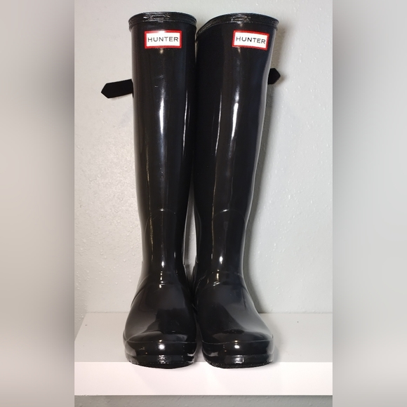 Hunter Shoes - NWOT WOMEN'S ORIGINAL TALL RAIN BOOTS IN A BLACK GLOSS SIZE 9